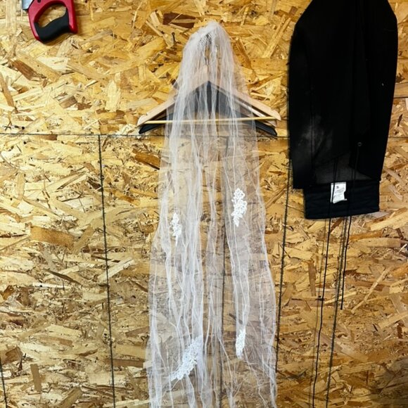 Wedding Veil - Picture 4 of 4